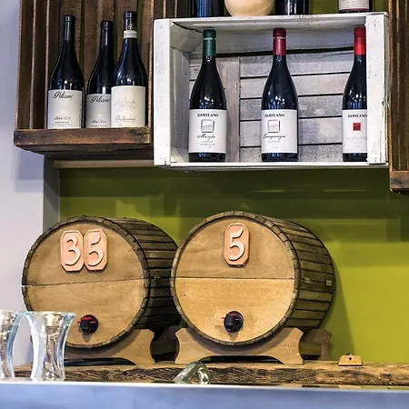 Ristorante Della Sacra ホテル