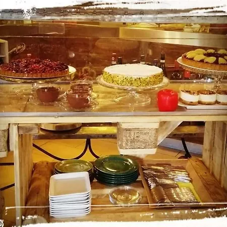 호텔 Ristorante Della Sacra 2*